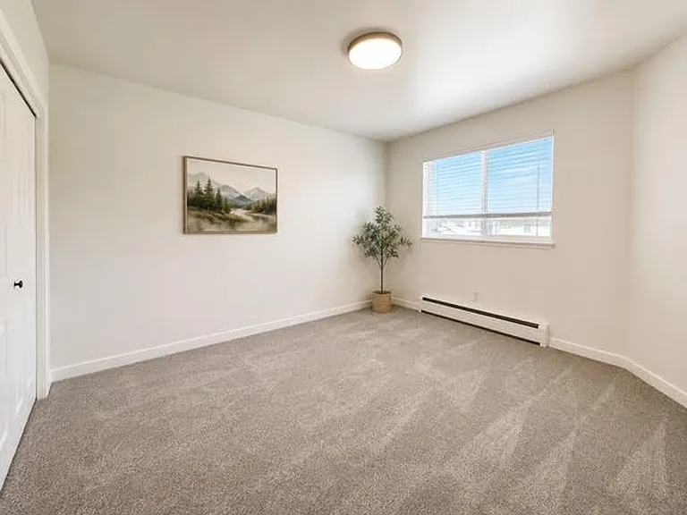 427 Michael Grove Ave #18 — Photo 5