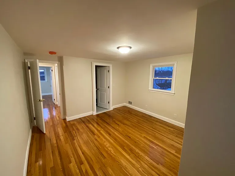 211 Hillside Ave — Photo 12