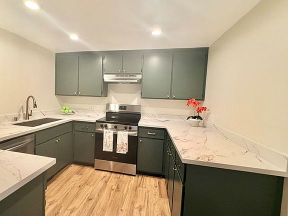 5th image of 1603 E Cypress St APT C
