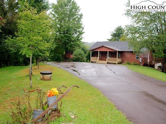 3rd image of 300 Lenape Ln