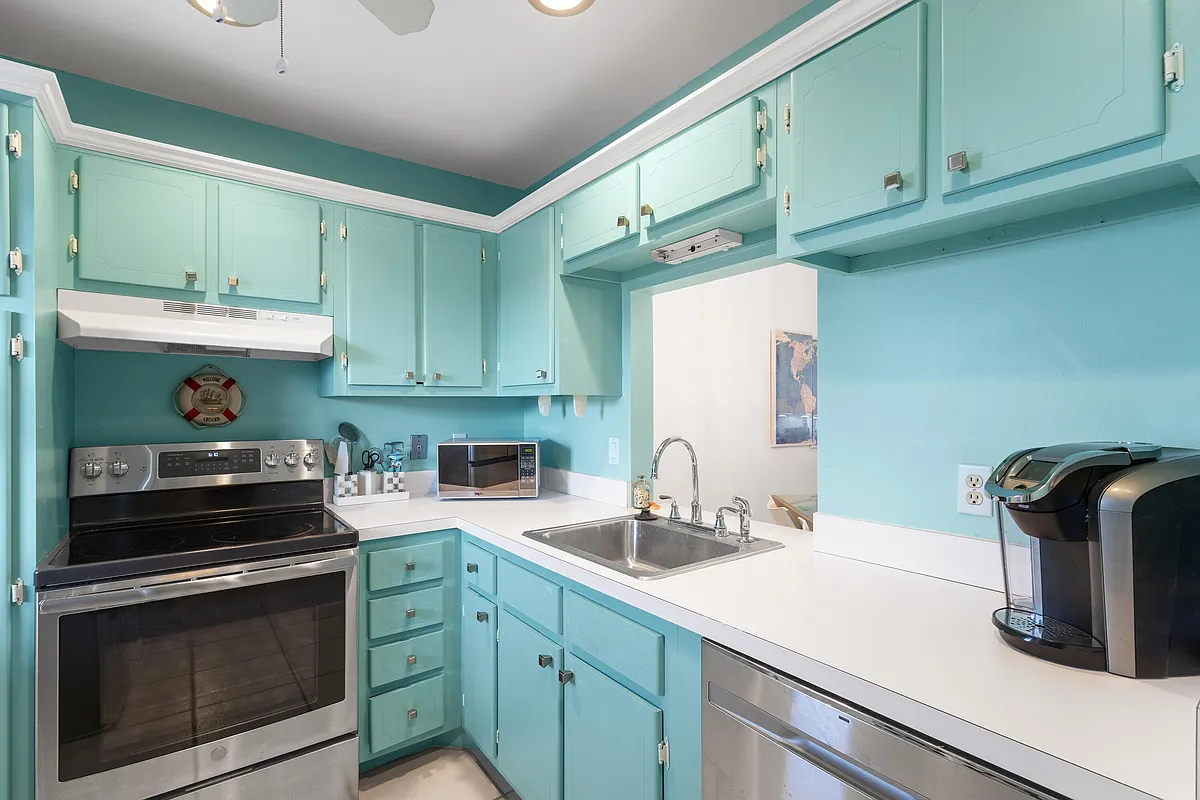 Building Photo - 3851 N Ocean Blvd #404