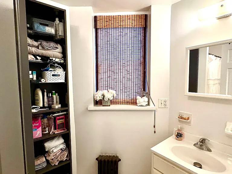 420 E 83rd St #4W — Photo 8