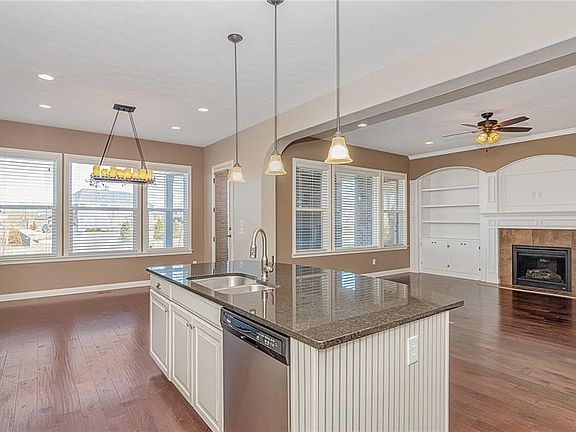 5th image of 2699 E High Grove Cir