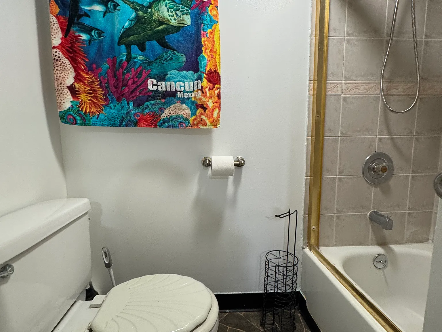 Studio, 400 sqft, $1,200 — Photo 3