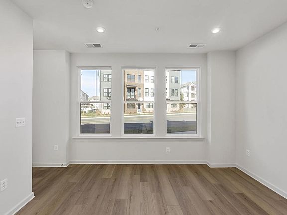 Harridan G family room