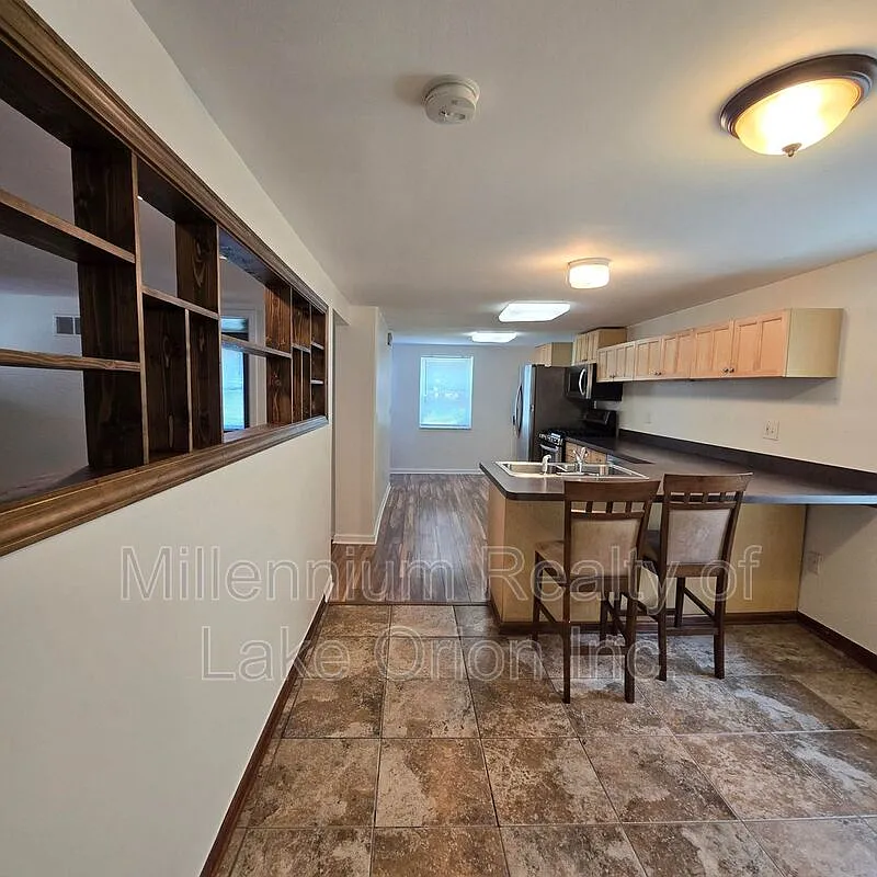 3 bed, 2.0 bath, 1199 sqft, $1,650 — Photo 4
