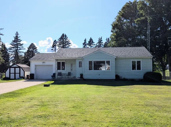 69052 Hazel St, Sturgis, MI 49091