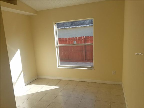 5th image of 1451 Londra Ln