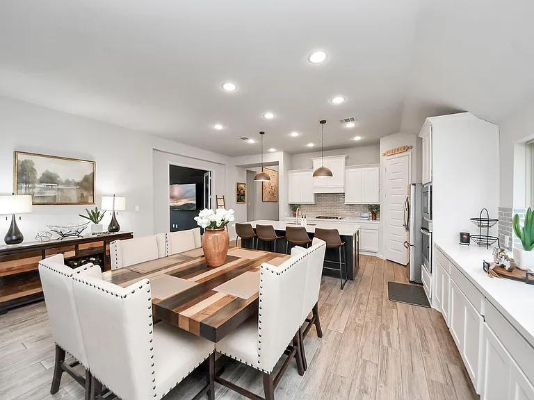 1711 Rustling Creek Dr — Photo 15