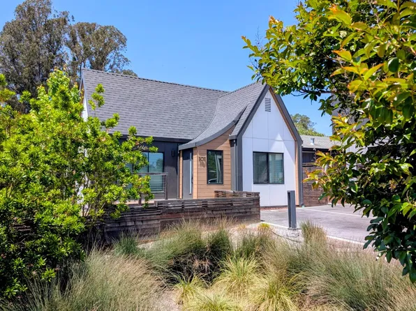 101 Darlington Ln, Soquel, CA 95073