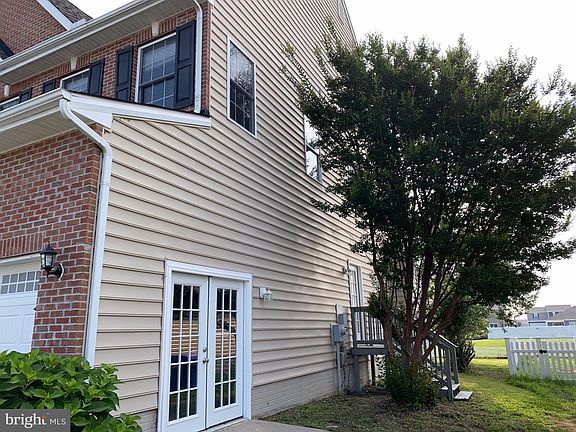 5th image of 303 Planters Dr