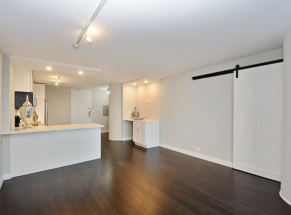 3rd image of 505 N Lake Shore Dr APT 2217