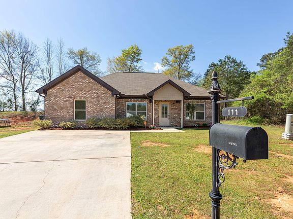 3rd image of 111 Hadley Ct