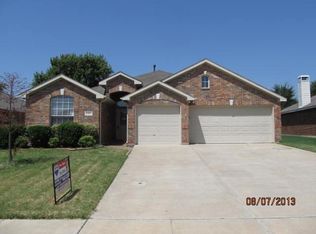 1503 Nightingale Ln, Corinth, TX 76210