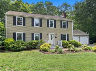 3 Decatur Dr, East Lyme, CT 06333