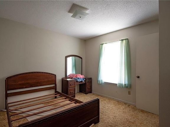 3rd image of 6338 Farm Road 128