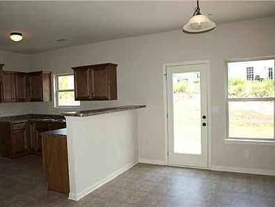 5th image of 5039 Manning Dr