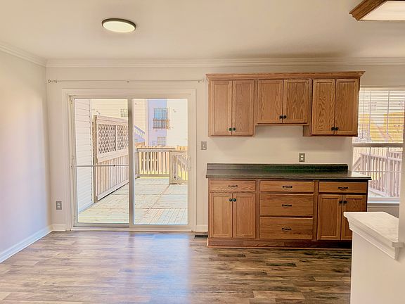 4th image of 9044 Falcon Glen Ct