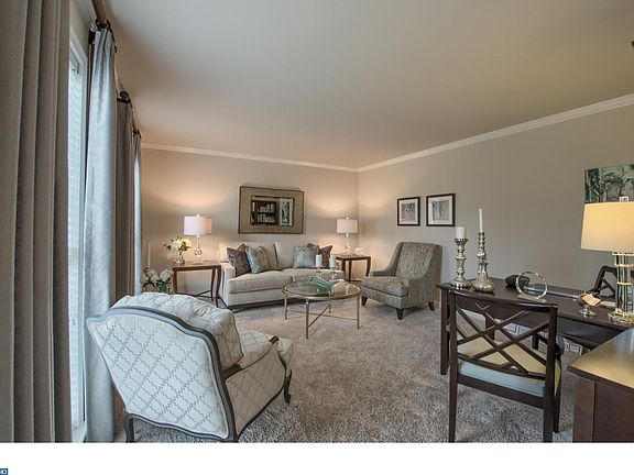 4th image of 418 Maplewood Dr