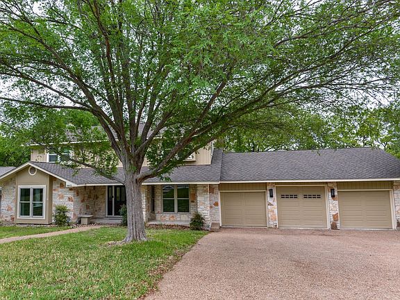2nd image of 9801 Talleyran Dr