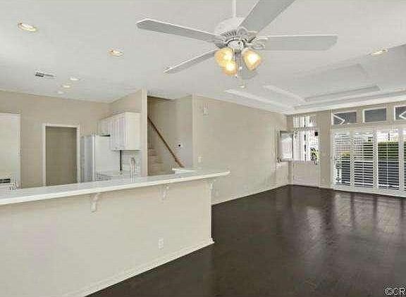 3rd image of 33 Beach Dr