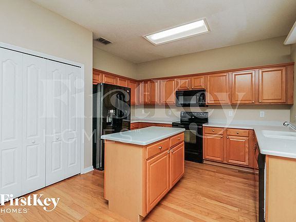 5th image of 1245 Cathcart Cir