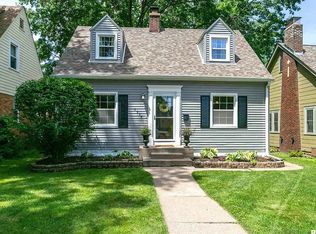 2938 Jefferson Ave, Davenport, IA 52803