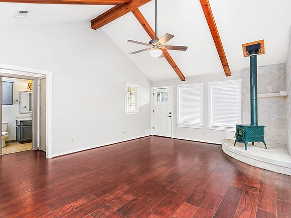 4th image of 134 Mesquite St