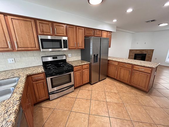 4th image of 4854 Laurel Canyon Blvd APT 109