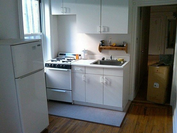 4th image of 118 E 31st St #3