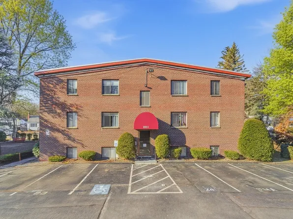 1011 Main St Unit 5, Woburn, MA 01801