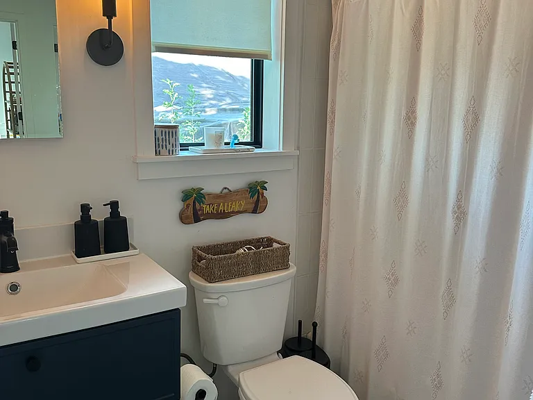 2403 Wilson St — Photo 40