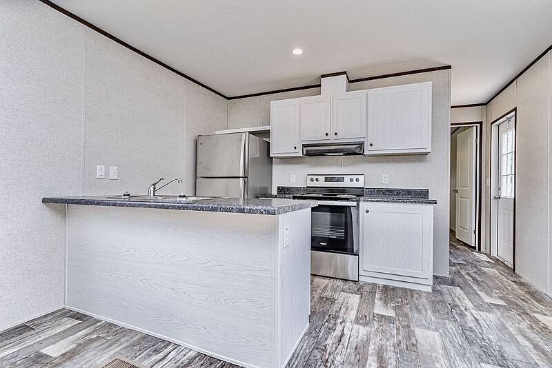 923 W Lee Rd Taylors SC Zillow