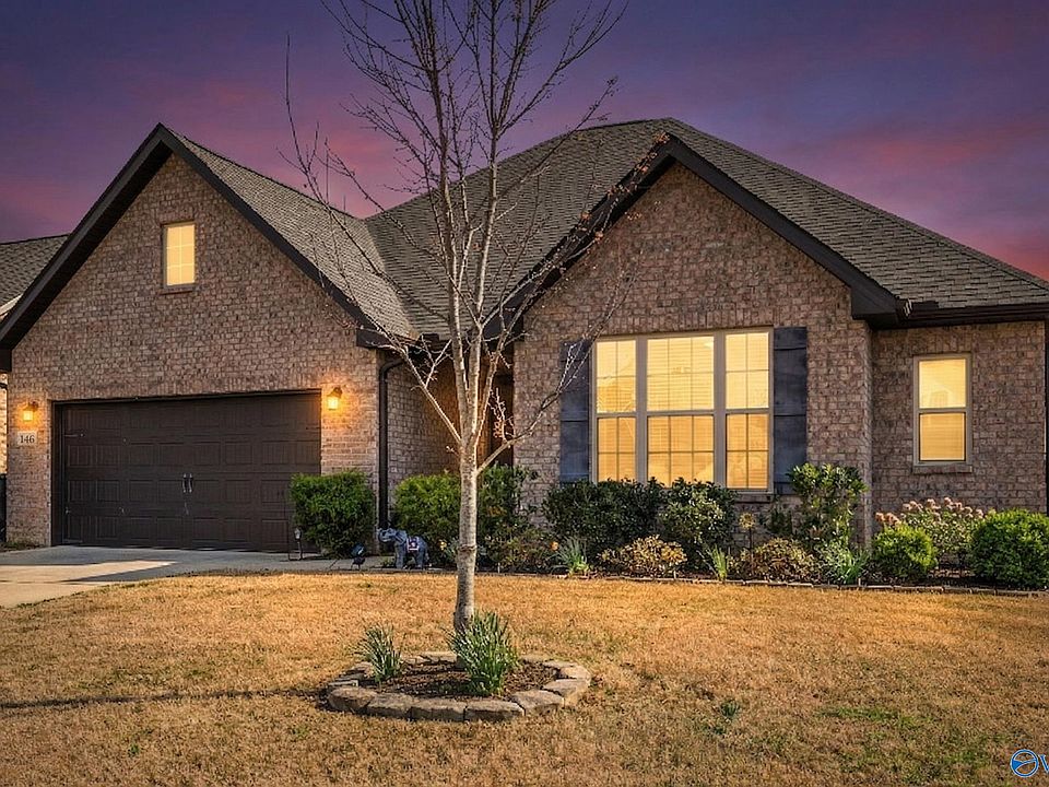 1st image of 146 Willow Bank Cir