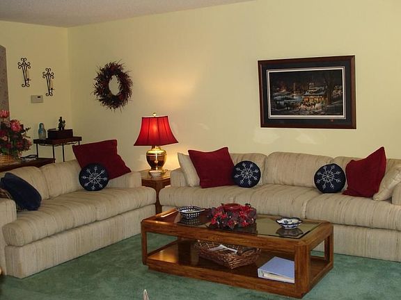 Formal Living Room for Entertaining Friends 