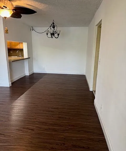 712 Sunny Pine Way — Photo 5