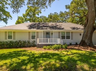 102 Sapelo St, Saint Simons Island, GA 31522
