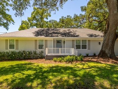 102 Sapelo St, Saint Simons Island, GA, 31522