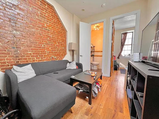 Rented by Doorway NYC, LLC | media 11