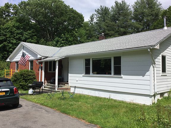 Circular drive up to entry