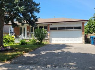 34 Pleasant View Dr #3, Toronto, ON M2J3P8