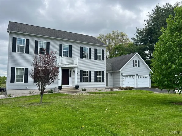 4046 College View Dr, Cortland, NY 13045