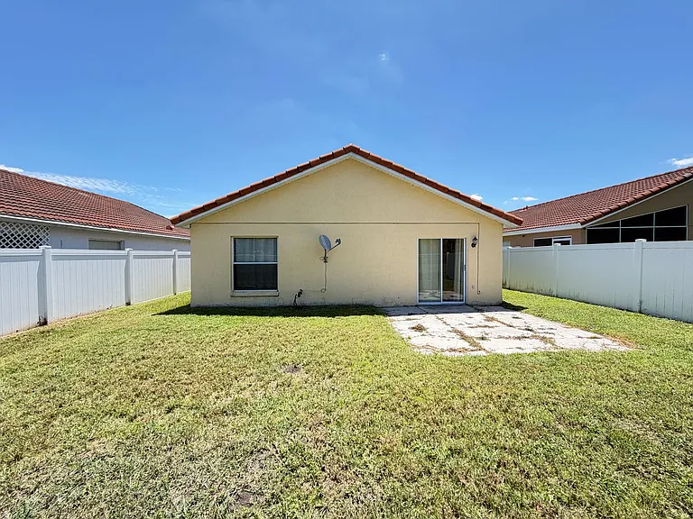 38 Vanna Ct — Photo 31