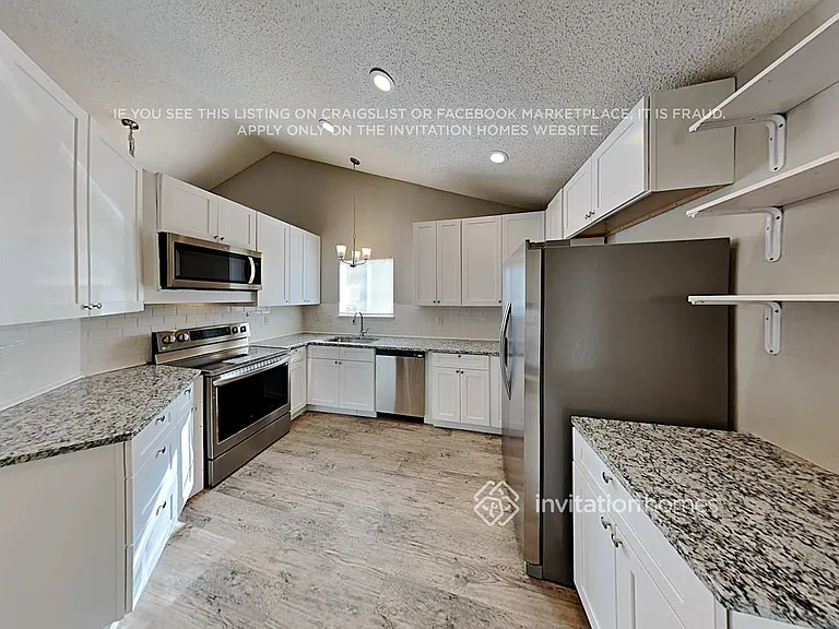 624 Blackmore Pl — Photo 8