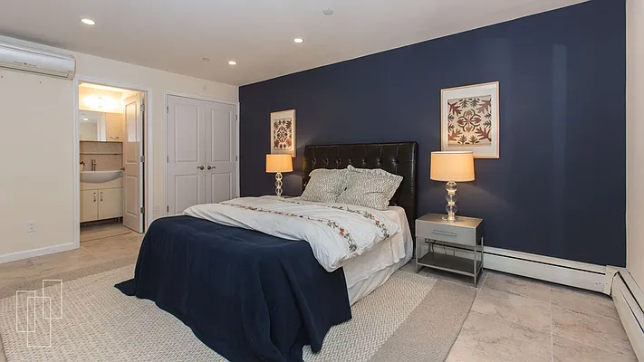 Sold by Garfield Realty  | media 7