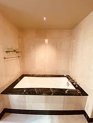 Rented by Metropolis Real Estate of Manhattan