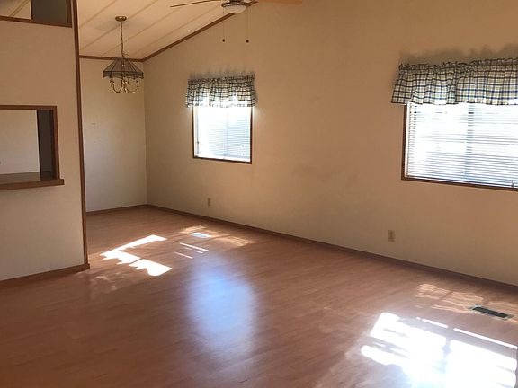 Living and dining area from Arizona Room.