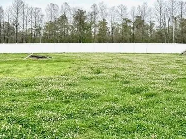 4408 Park Shore Dr, Marrero, LA 70072
