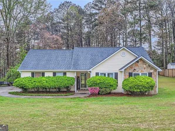 30 Brenda Ellen Dr, Newnan, GA 30265