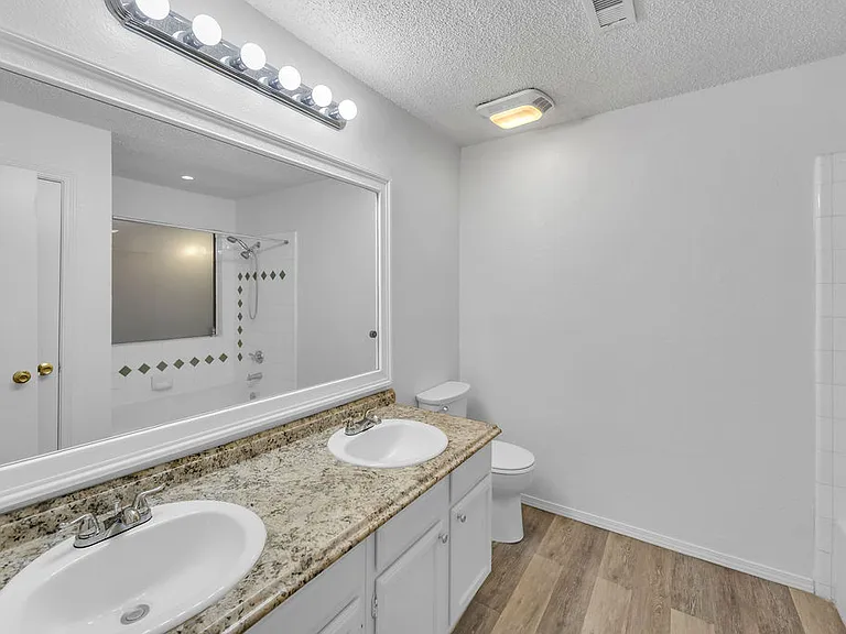 608 Rancho Dr — Photo 21